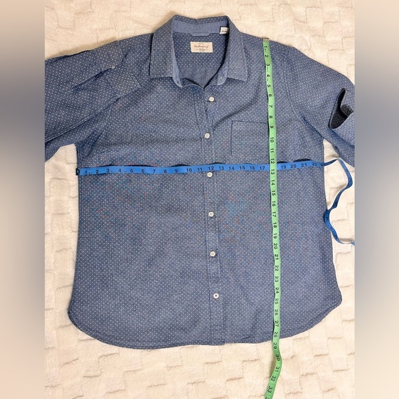 Weatherproof Blue Blouse with Soft Fabric and Relaxed Fit - Picture 3 of 6